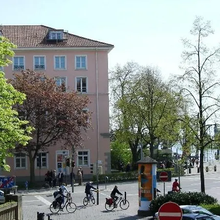 アパート Zumgruenenlindenbaum